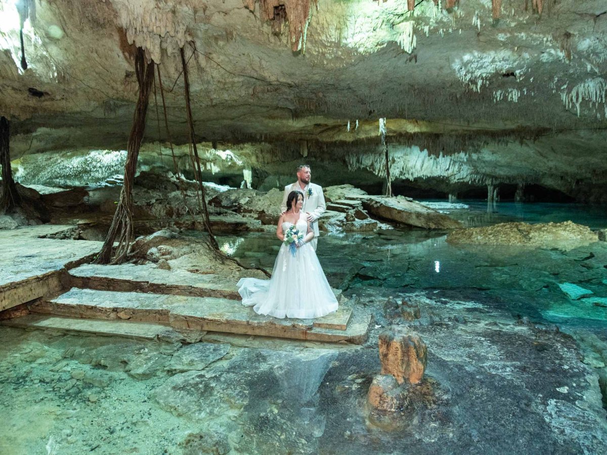 Cenote Elopement Tulum M &&nbsp;N