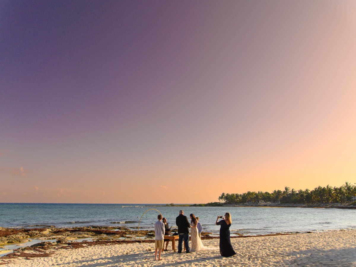 Beach Sunset small wedding at Playa del&nbsp;carmen