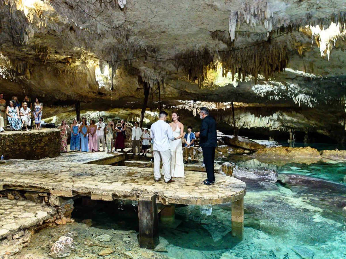 Tulum cenote Small wedding with Symbolic&nbsp;ceremony
