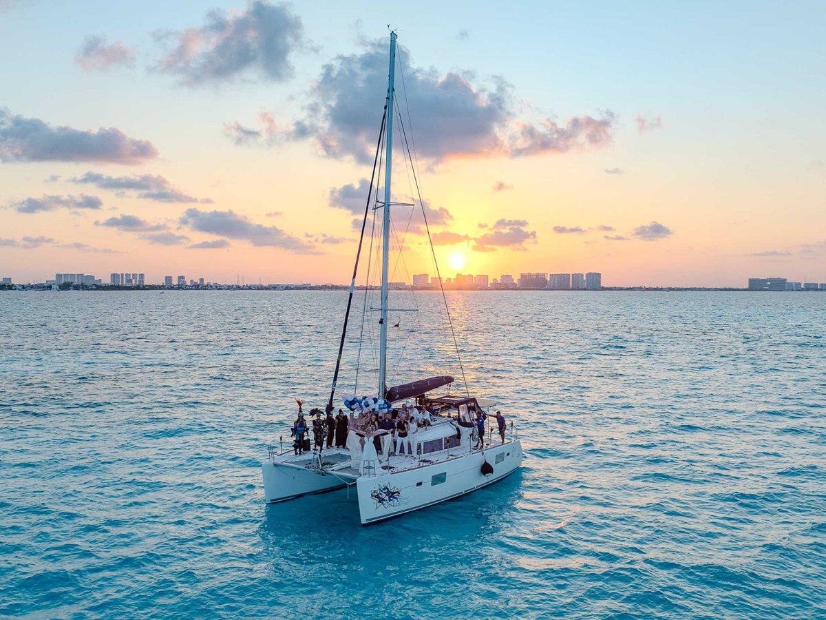 Catamaran Wedding Cancun: A Unique Destination Wedding in the Mexican&nbsp;Caribbean